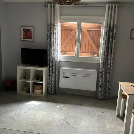 Le De Simon Au Pied De La Cite Carcassonne