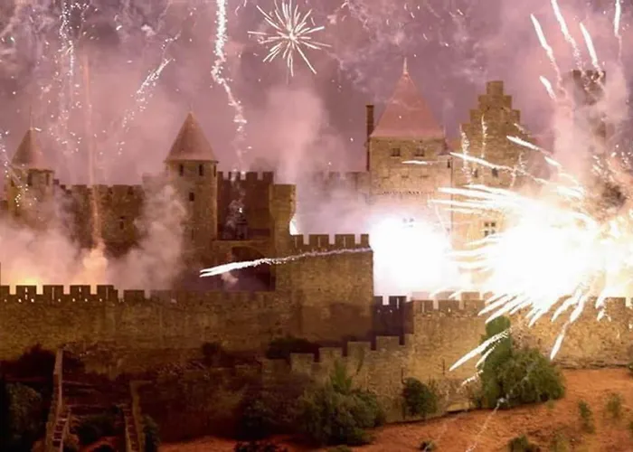 Le De Simon Au Pied De La Cite *